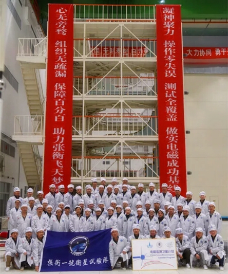 團隊故事    每天半夜上班，清晨下班，都是為了它2.jpg