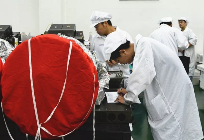 打造一流出口遙感衛星相機3.jpg